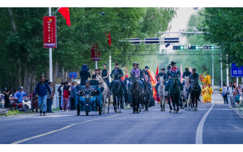 北屯市185團(tuán)巡游